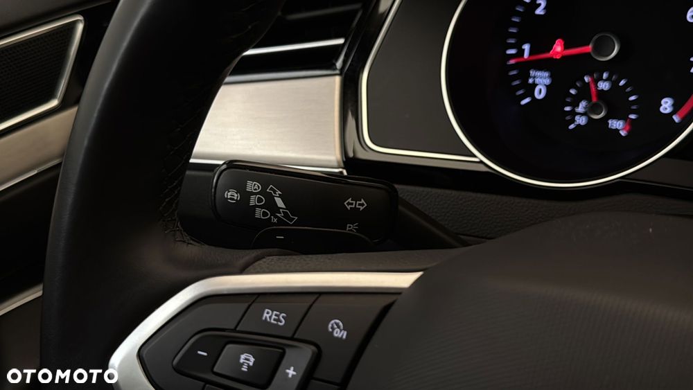 Volkswagen Passat 2.0 TSI Elegance DSG - 22
