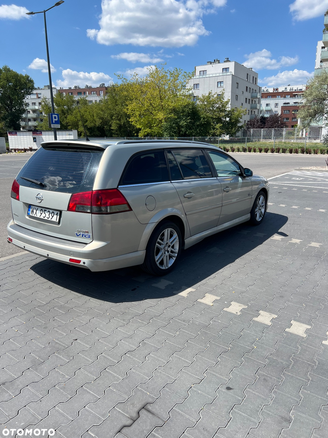 Opel Vectra 1.9 CDTI Cosmo - 4