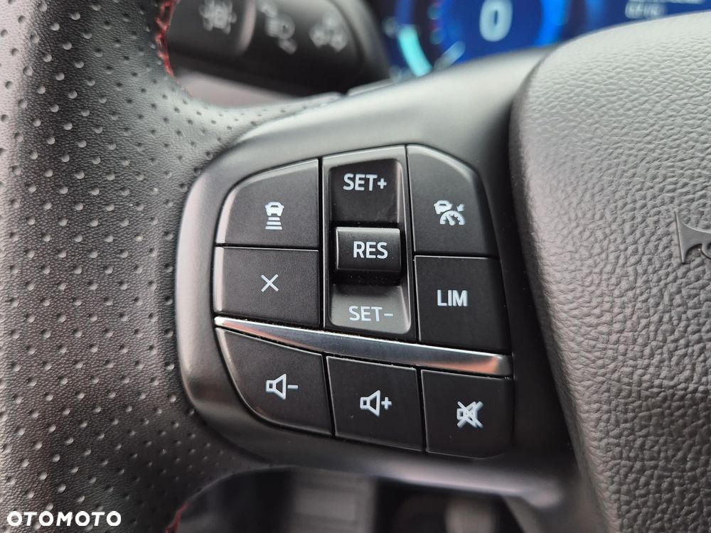 Ford Kuga 1.5 EcoBoost ST-LINE - 31