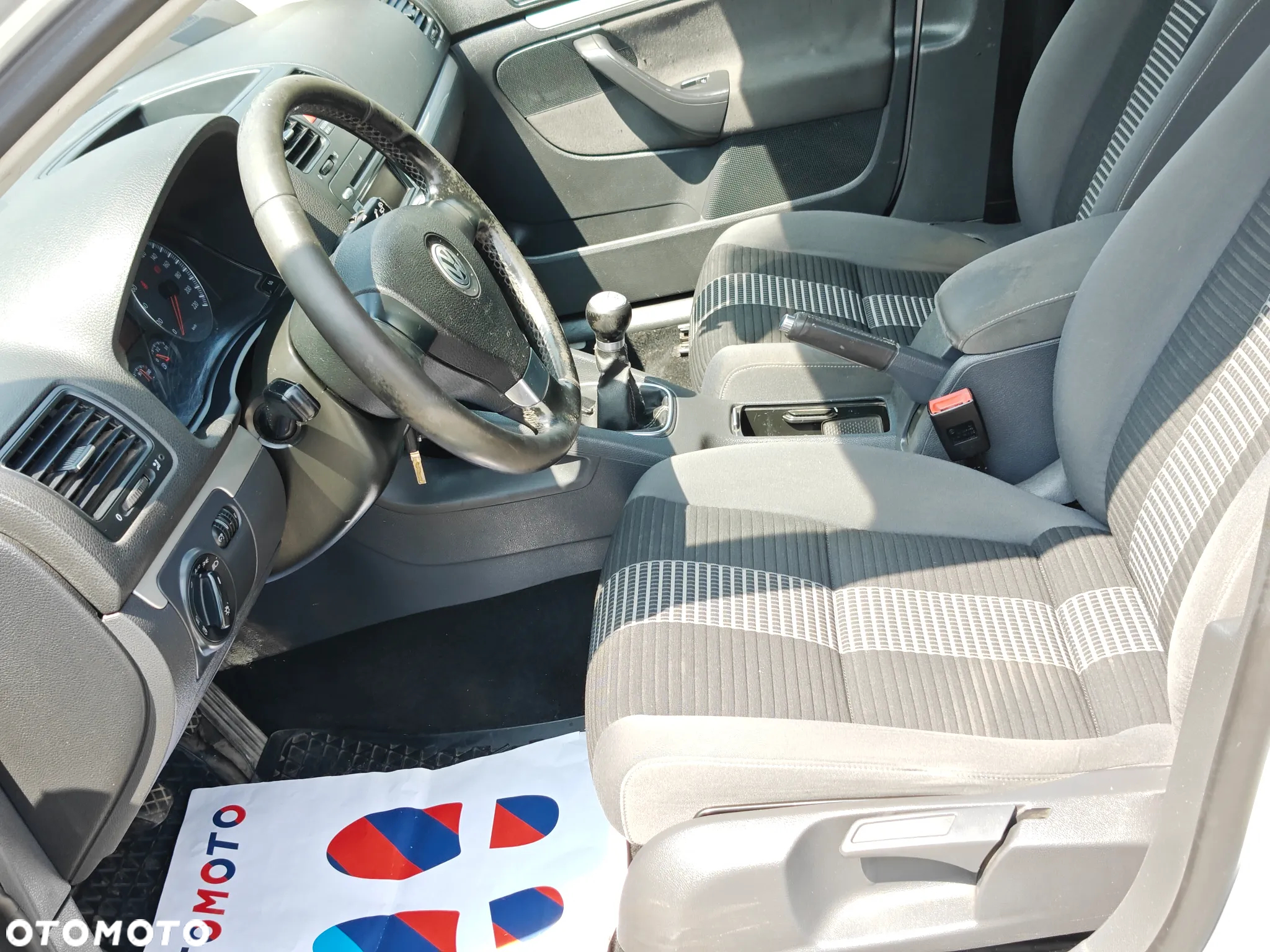 Volkswagen Golf V 1.4 Comfortline - 10