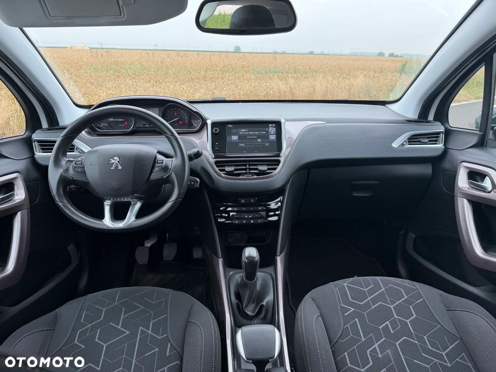Peugeot 2008 - 8