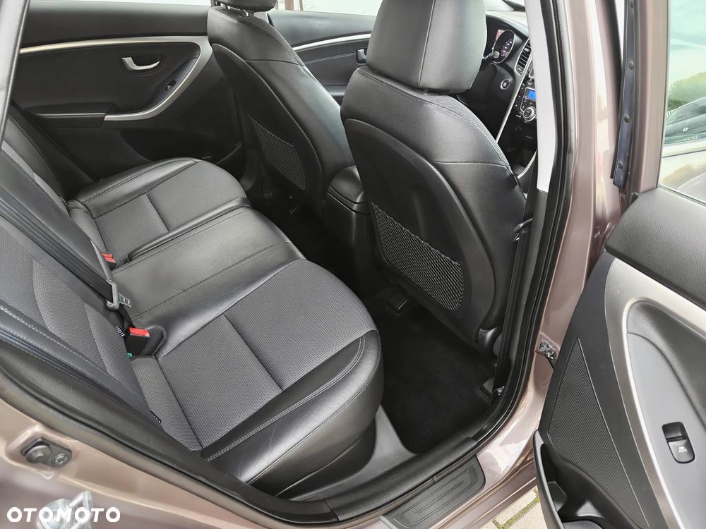 Hyundai i30 - 11