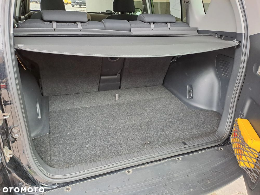 Toyota RAV4 - 8