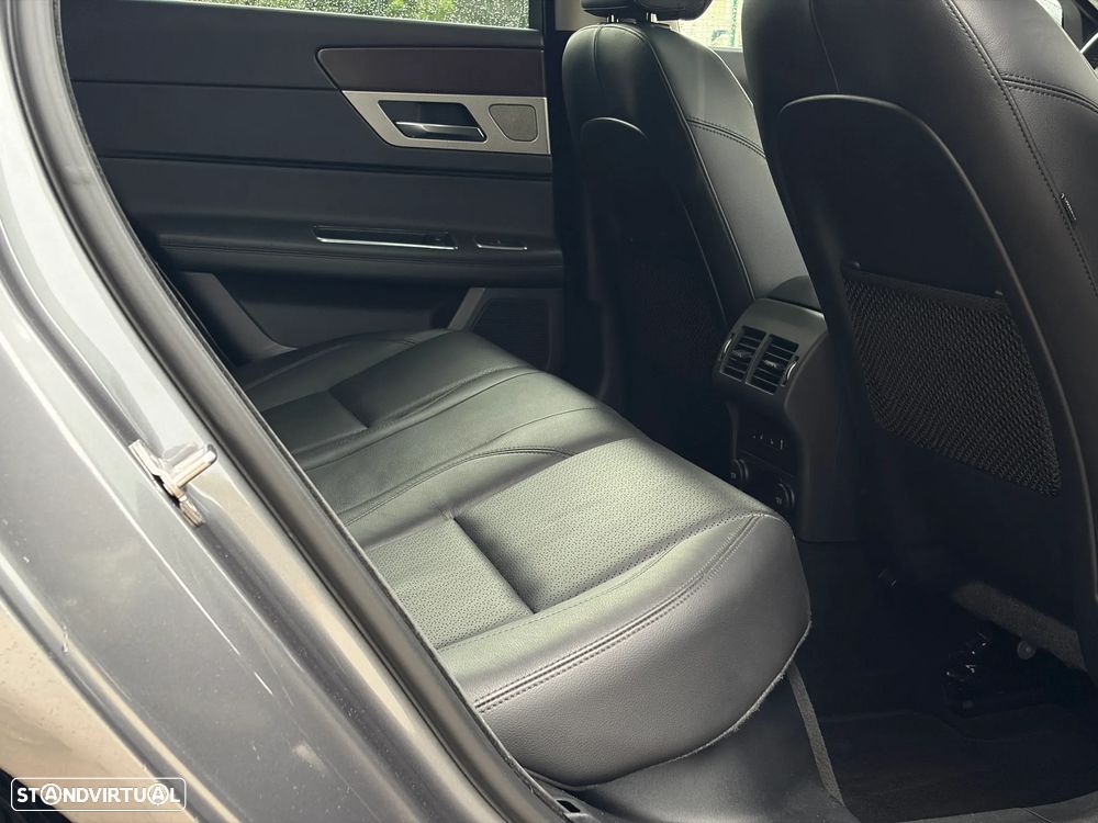 Jaguar XF 20d Aut. Prestige - 44