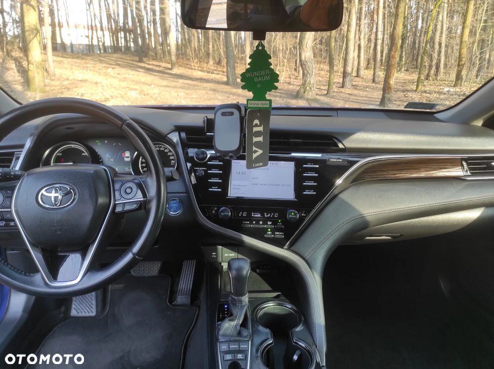 Toyota Camry 2.5 Hybrid Comfort CVT - 6