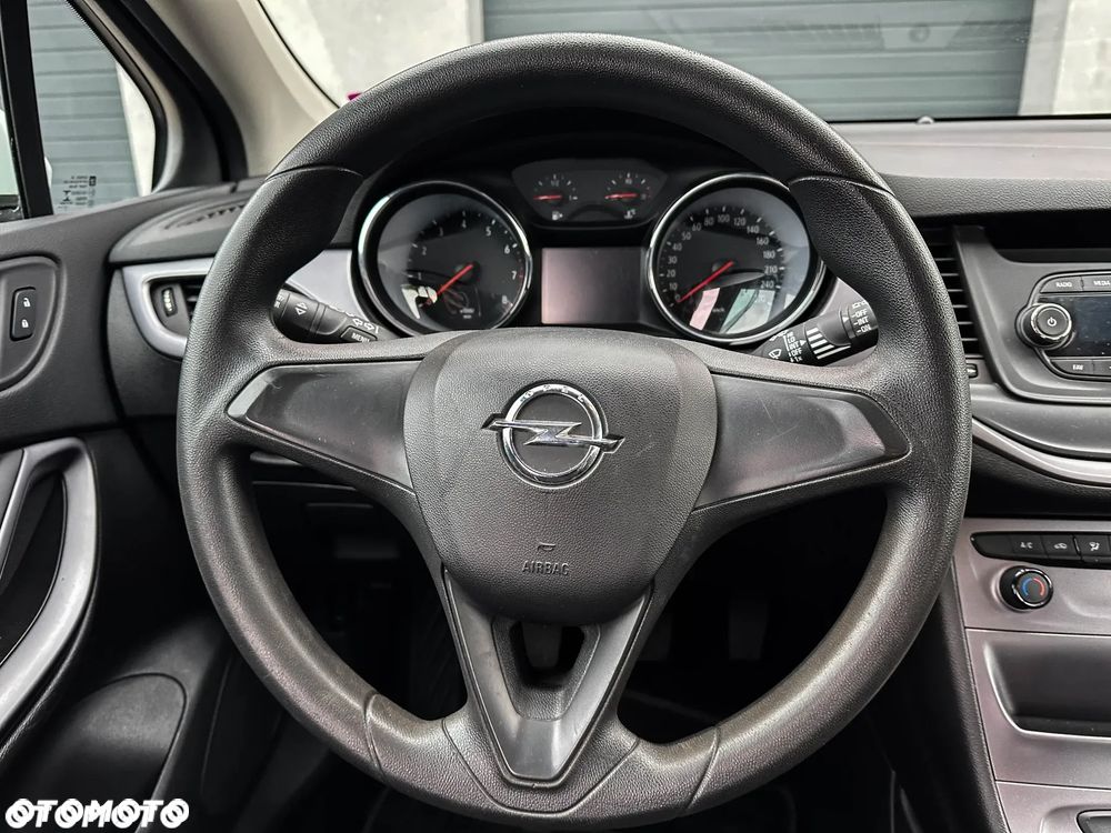Opel Astra - 38
