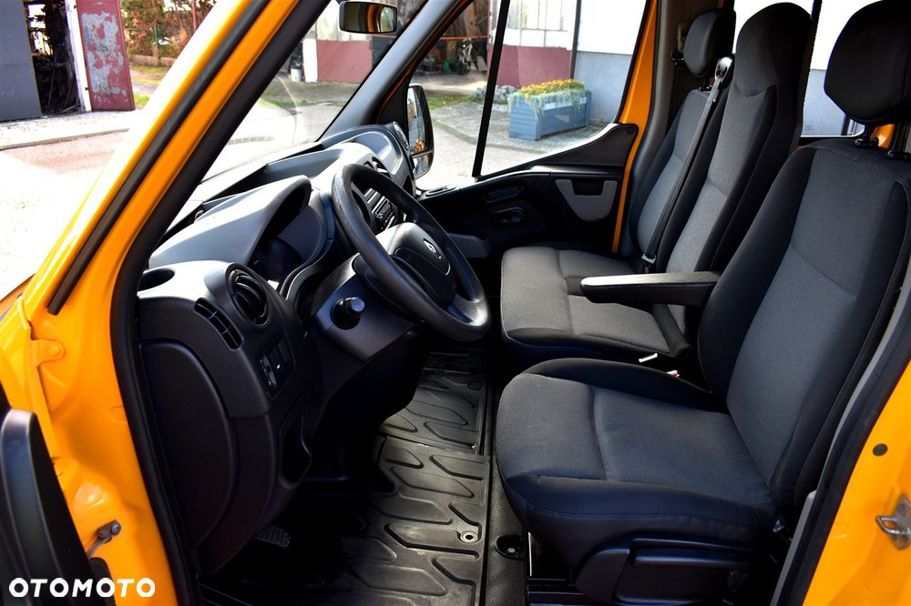 Renault MASTER doka brygadówka 7 miejsc - 18