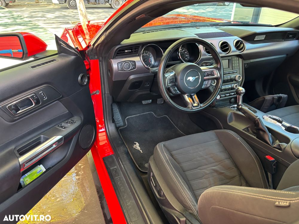 Ford Mustang - 31