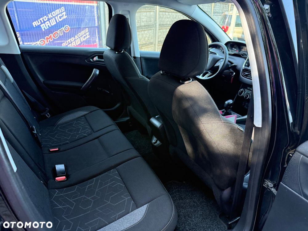 Peugeot 2008 BlueHDi 100 STOP & START Active - 13