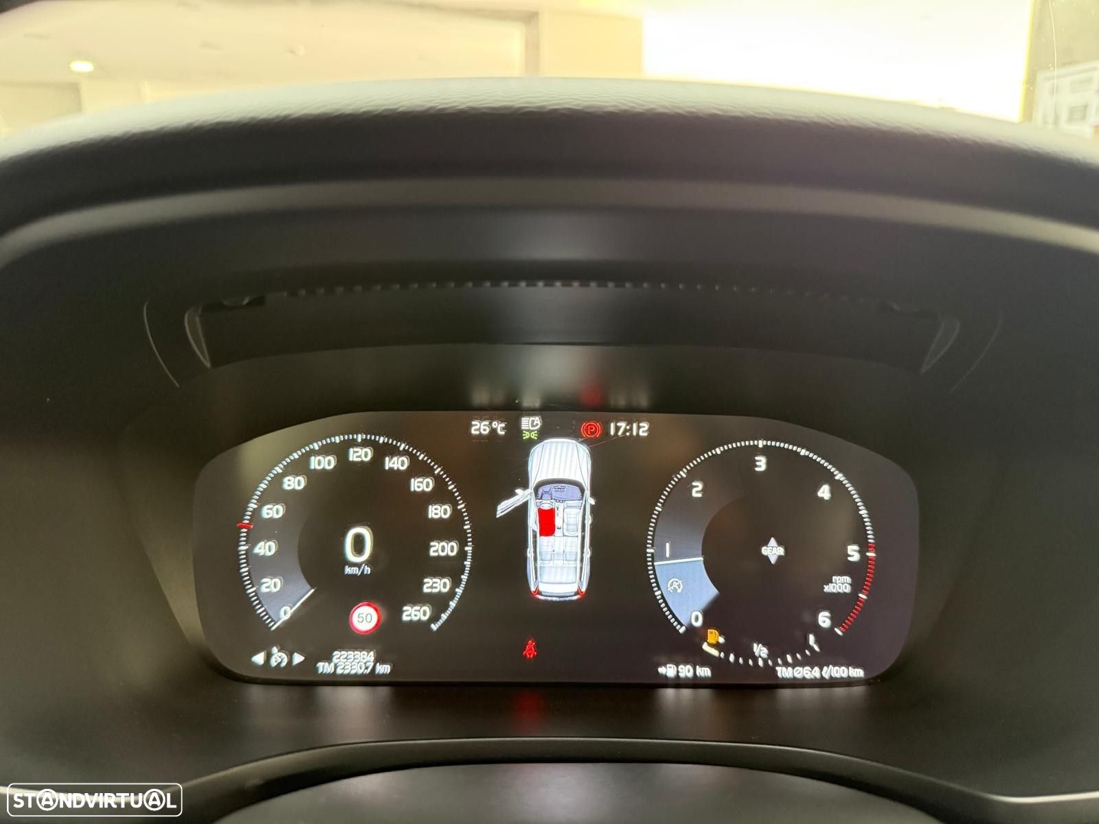 Volvo V60 2.0 D3 Momentum Plus - 20