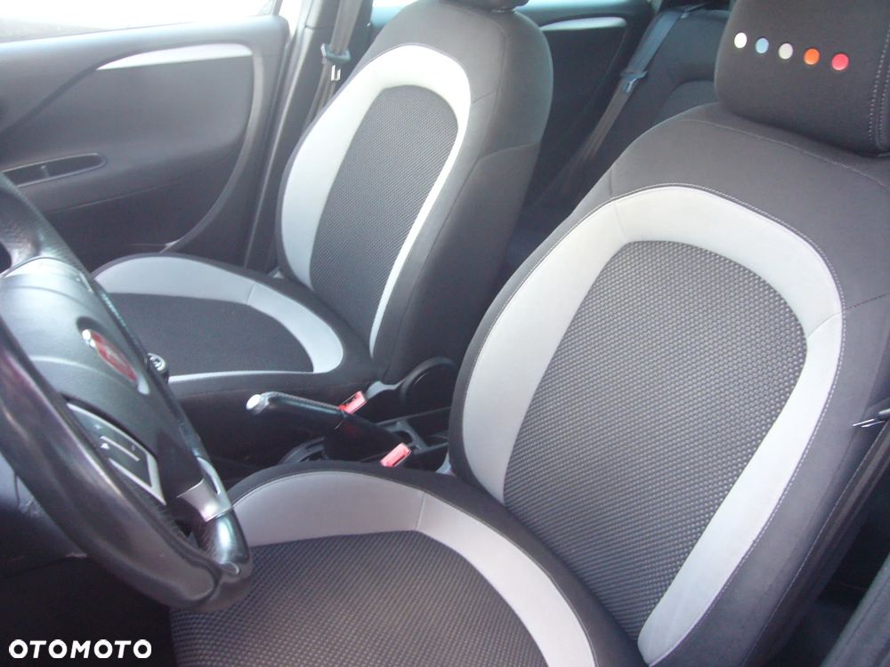 Fiat Punto 1.4 Young - 12