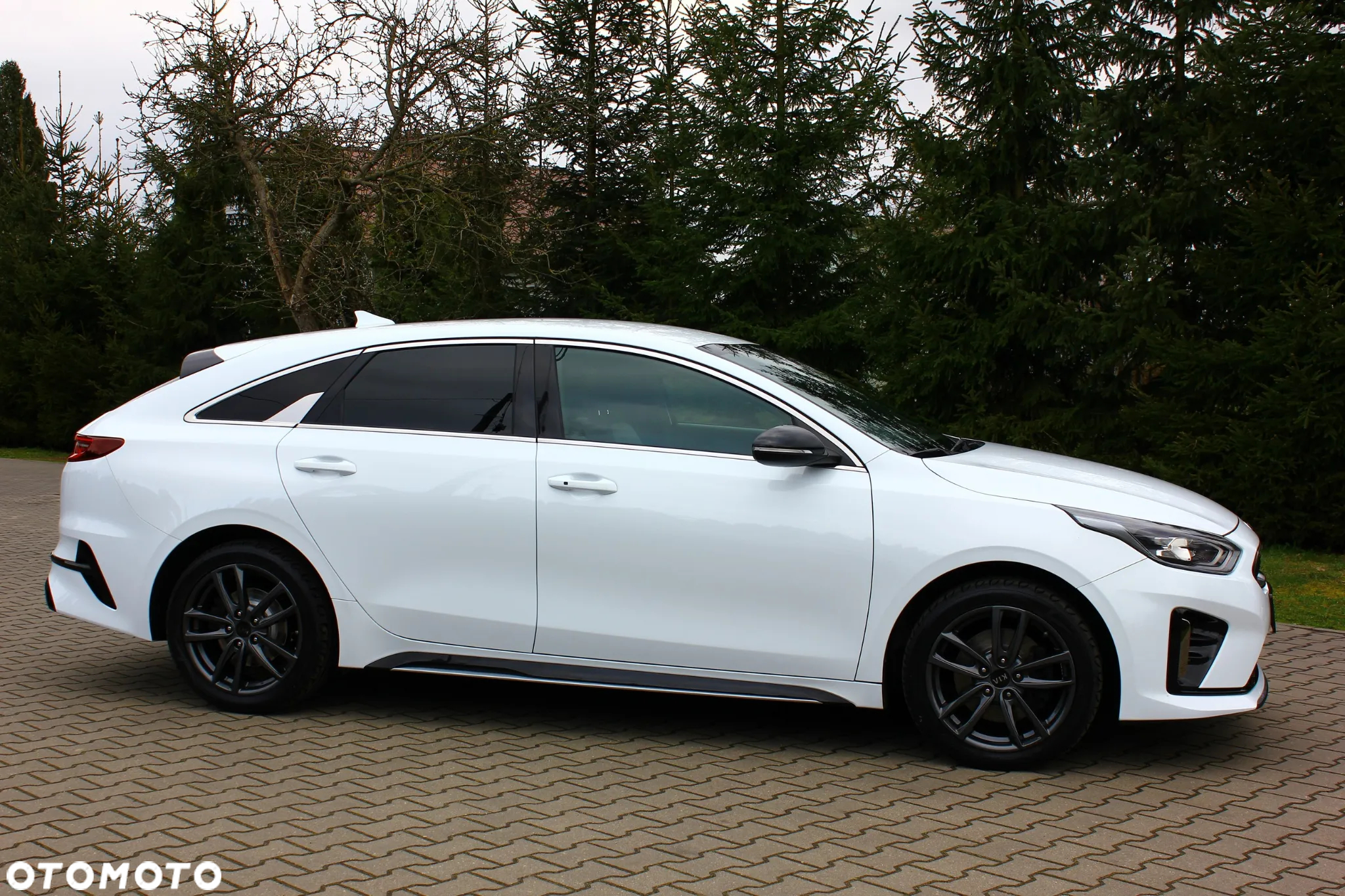 Kia ProCeed 1.4 T-GDI GT Line - 4