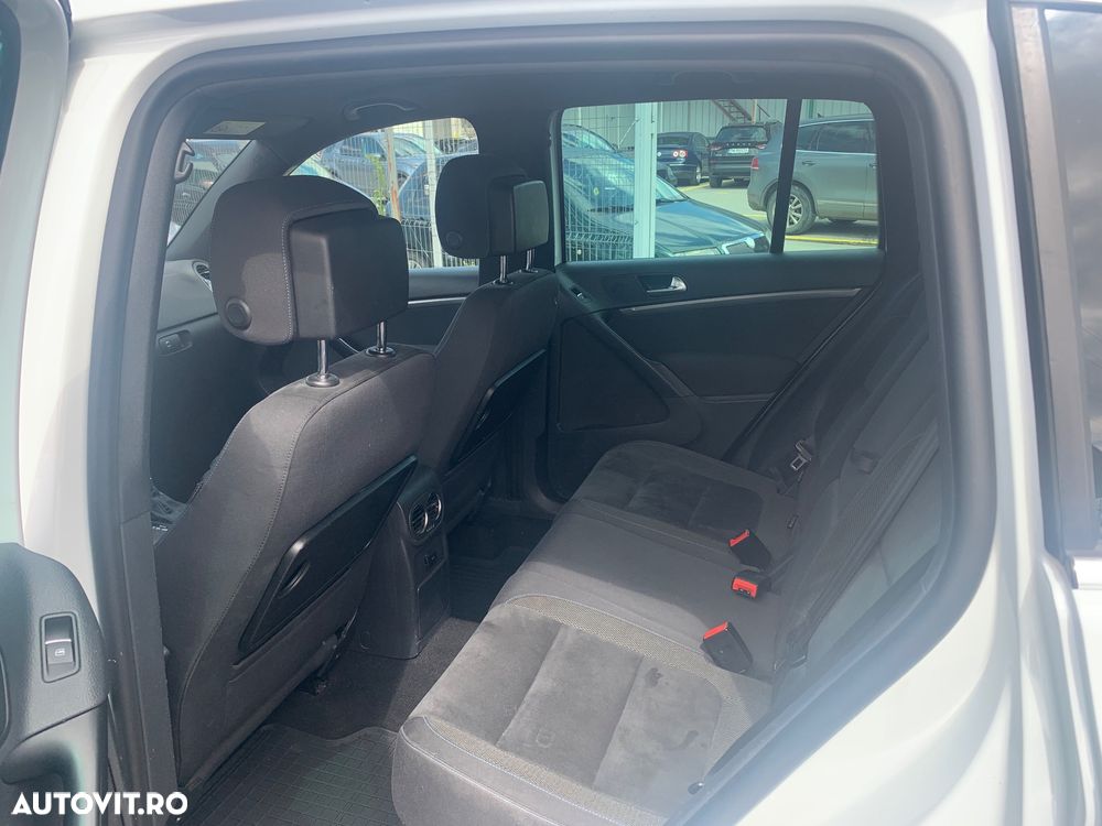 Volkswagen Tiguan - 12