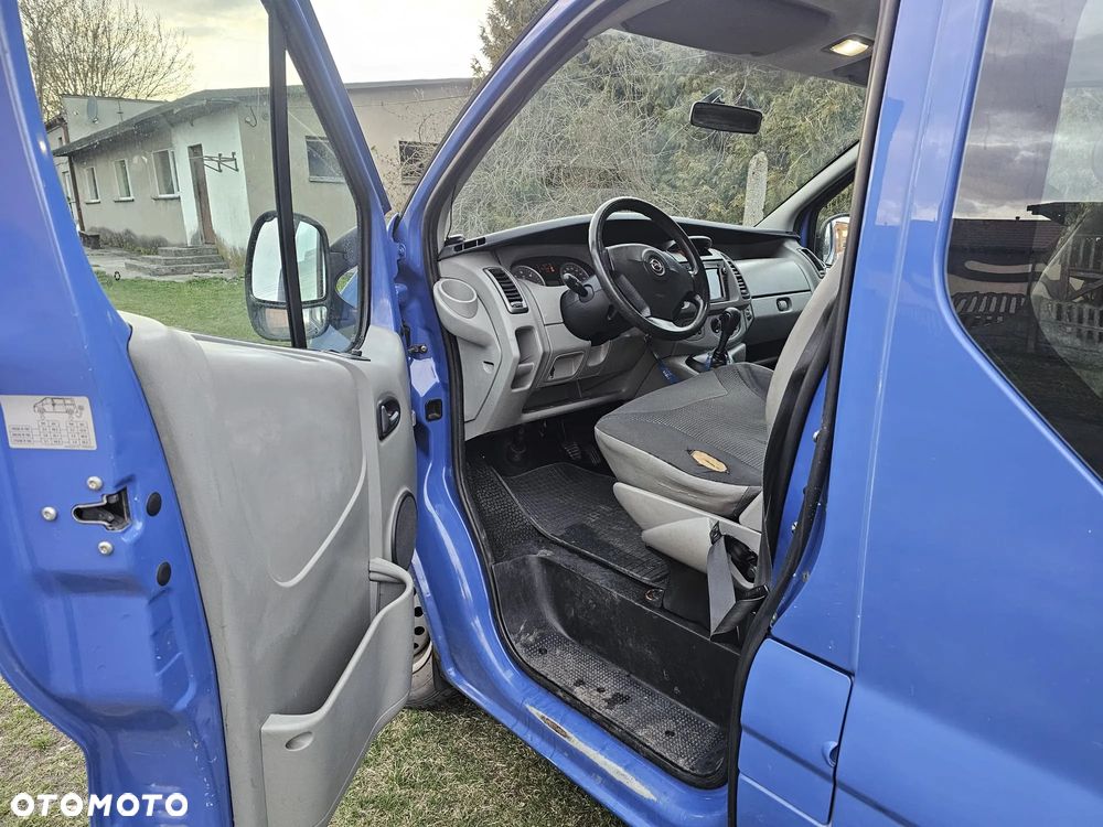 Opel Vivaro - 12