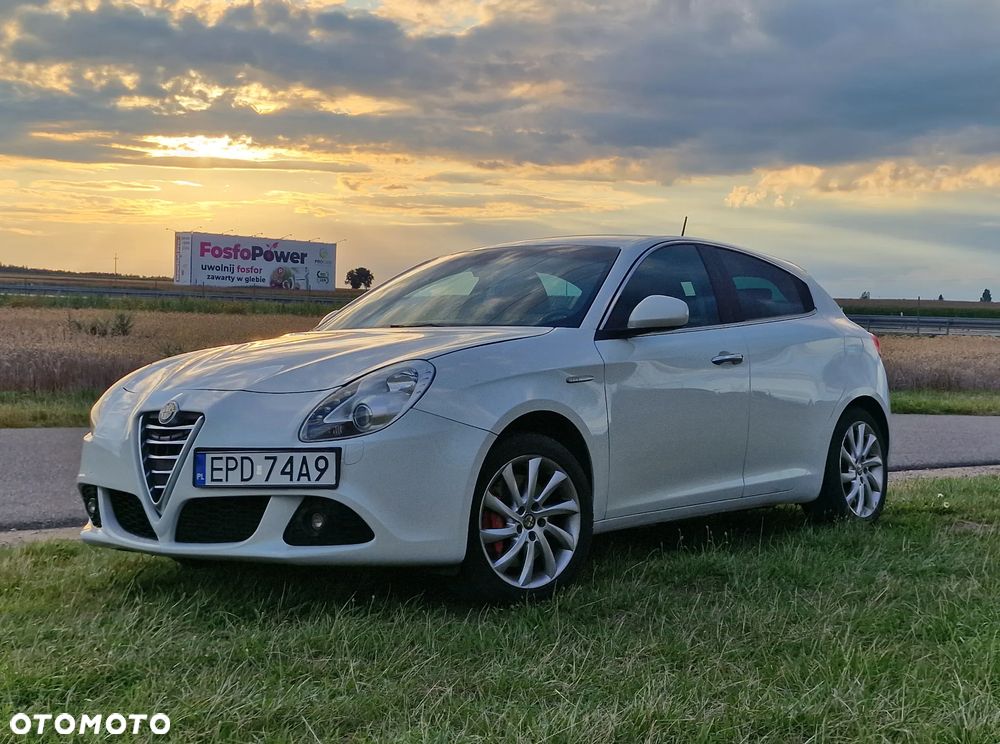 Alfa Romeo Giulietta 2.0 JTDM Distinctive - 1