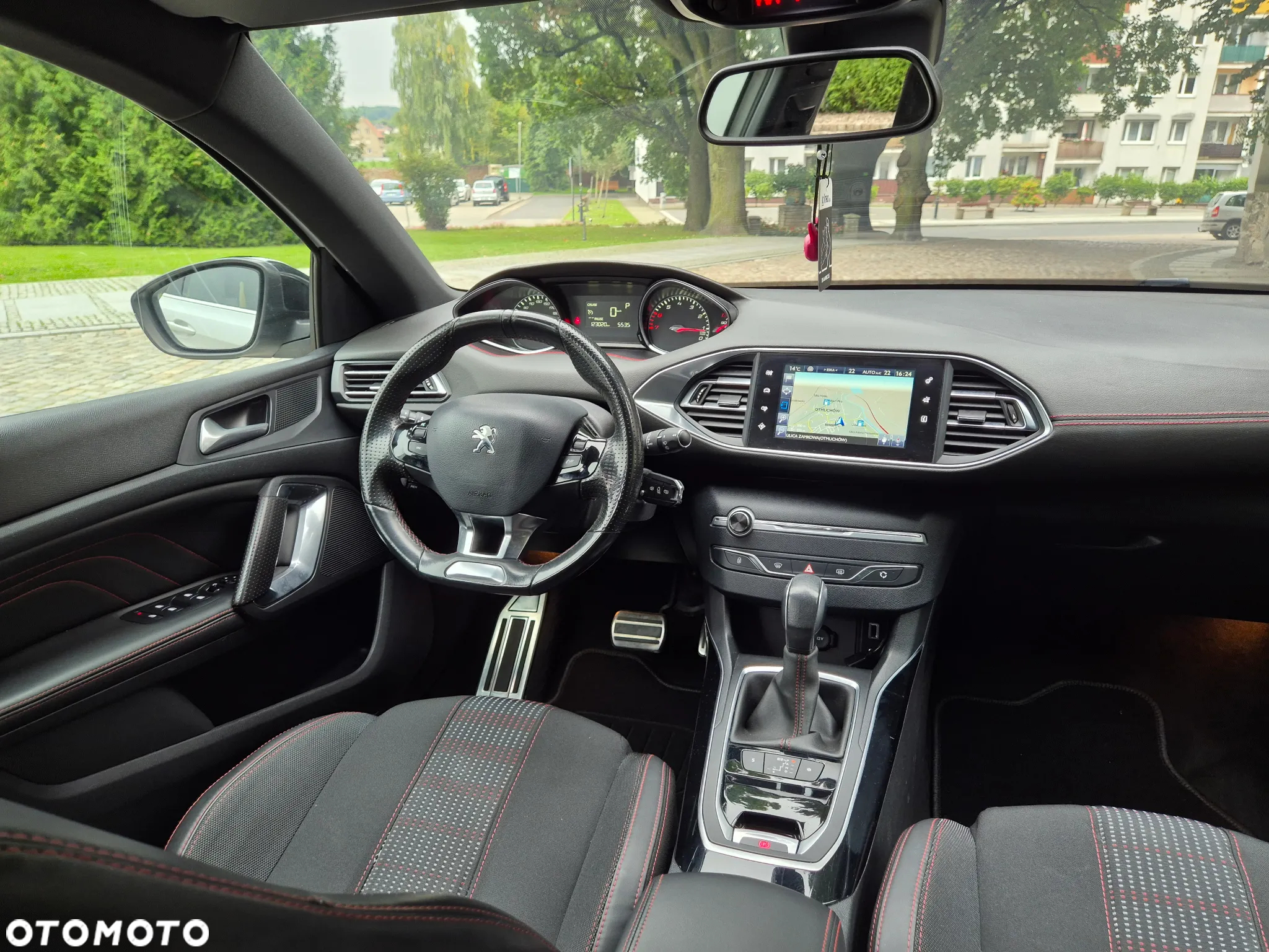 Peugeot 308 SW 1.2 PureTech Allure S&S - 32