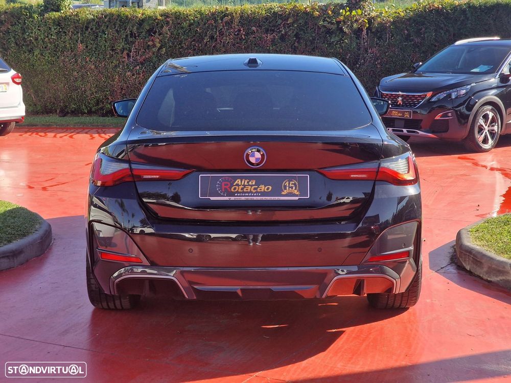 BMW i4 eDrive35 Desportiva M - 5