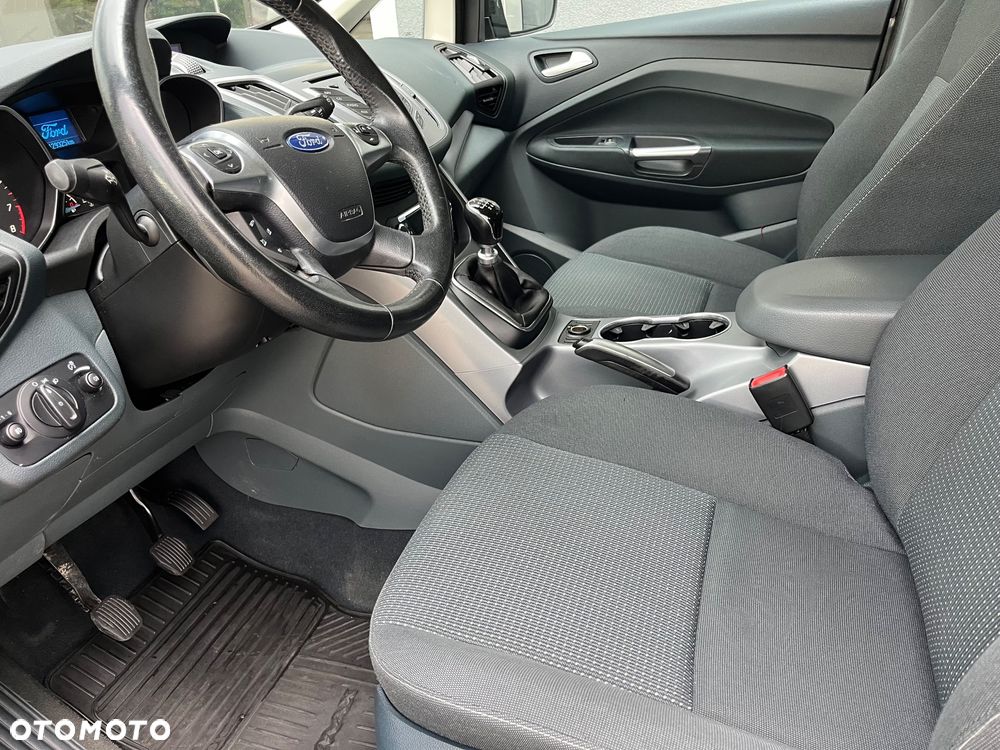 Ford Grand C-MAX - 14