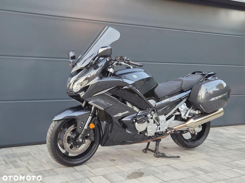 Yamaha FJR - 23