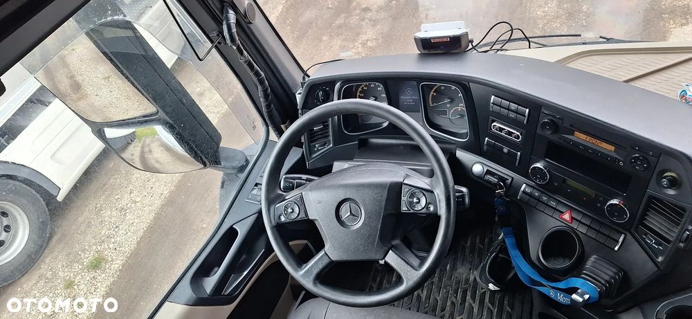Mercedes-Benz ACTROS - 5