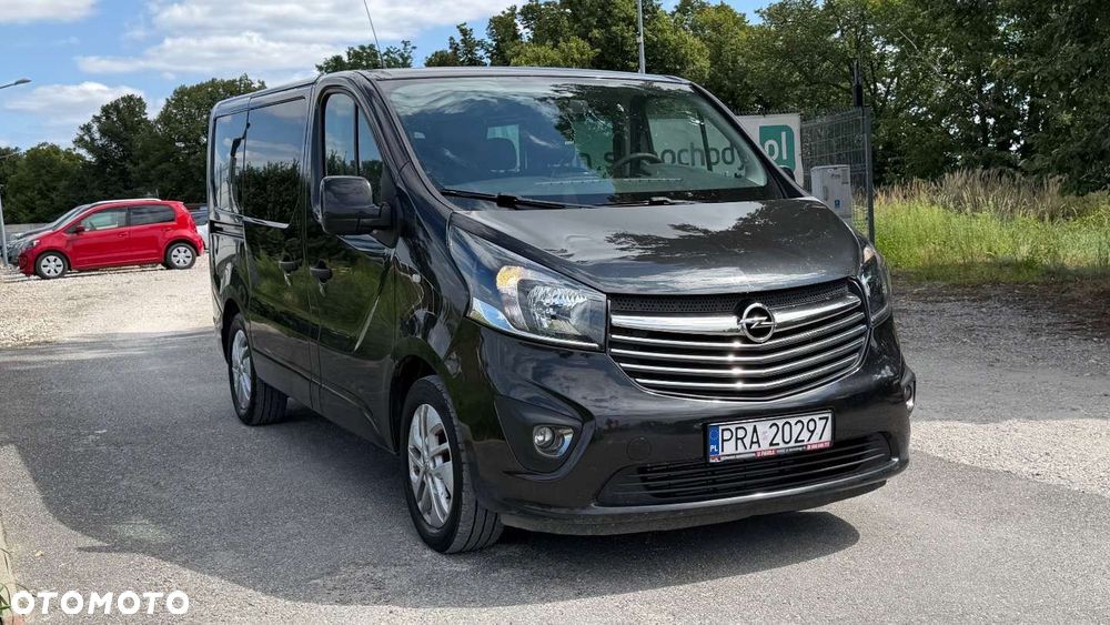 Opel Vivaro - 10