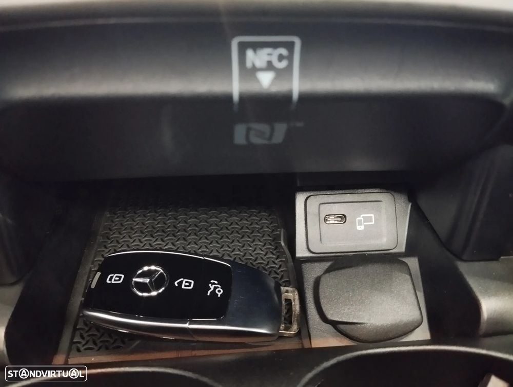 Mercedes-Benz E 220 d AMG Line - 52