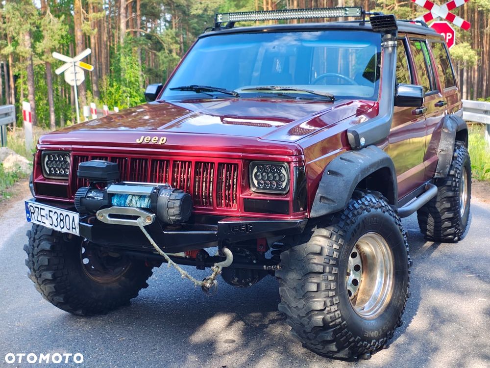 Jeep Cherokee - 14