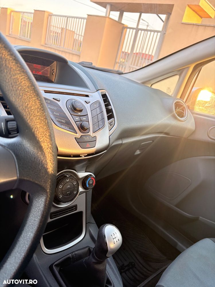 Ford Fiesta 1.6 TDCI Trend - 22