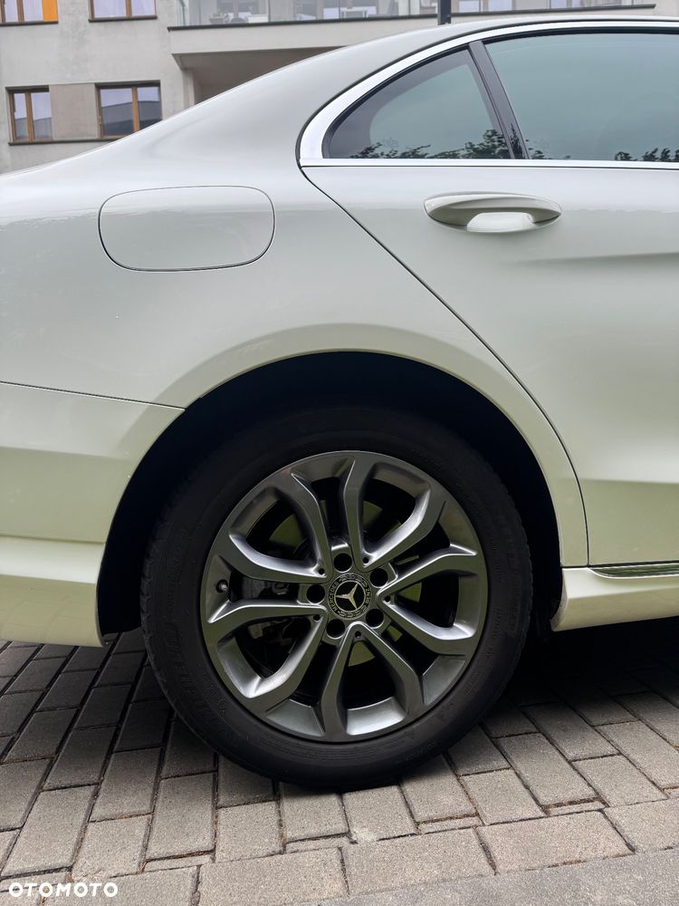 Mercedes-Benz Klasa C 180 9G-TRONIC - 14