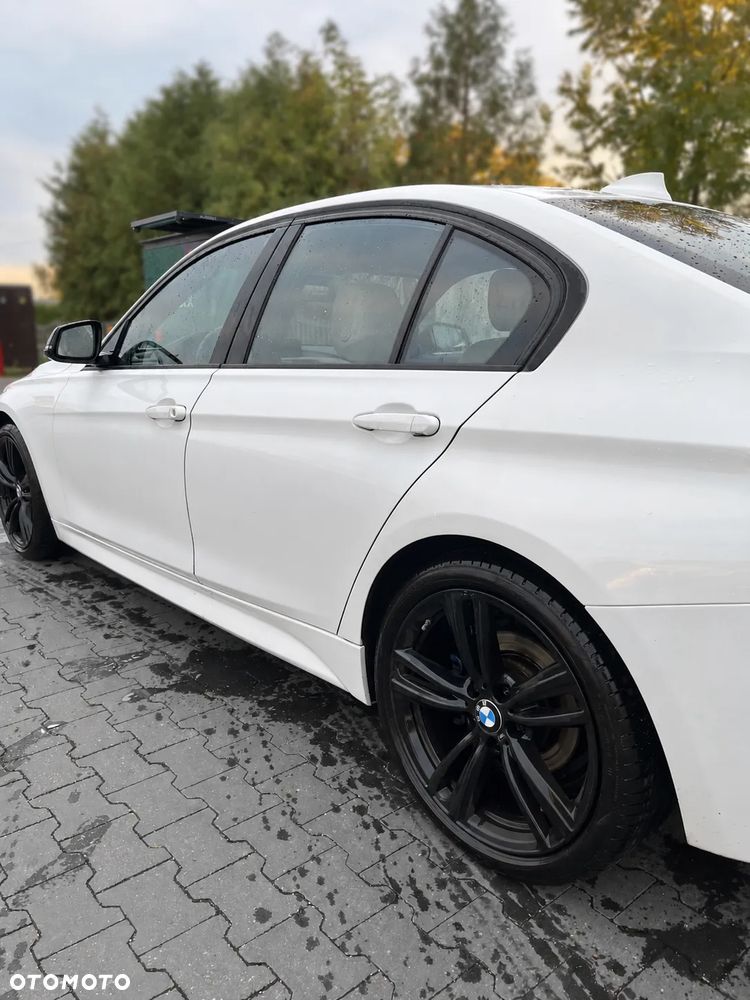 BMW 328I 2014 photo 3