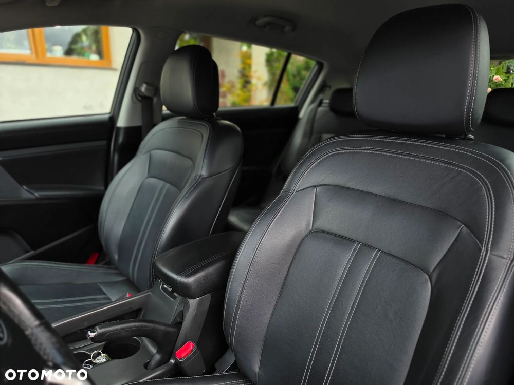 Kia Sportage - 16
