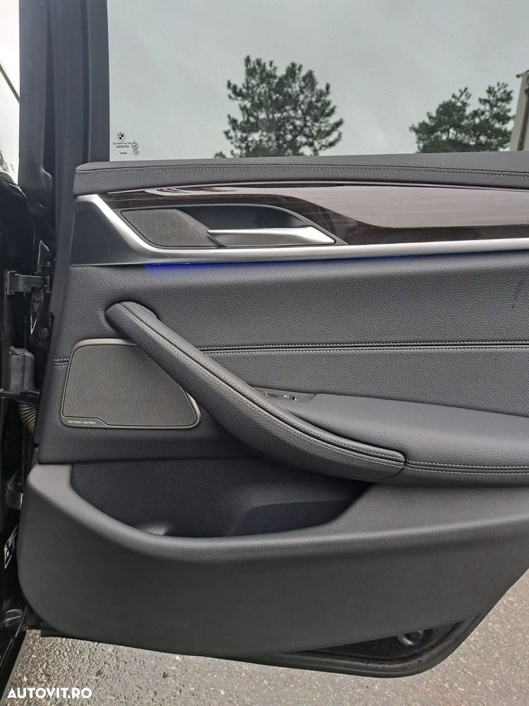 BMW Seria 5 520d xDrive AT MHEV - 24