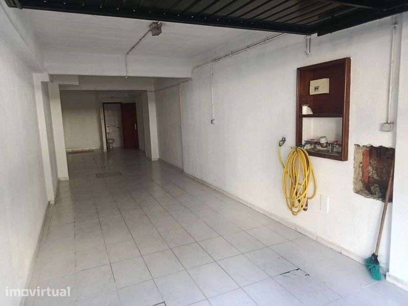 Vendo Garagem em Queluz - Grande imagem: 2/9