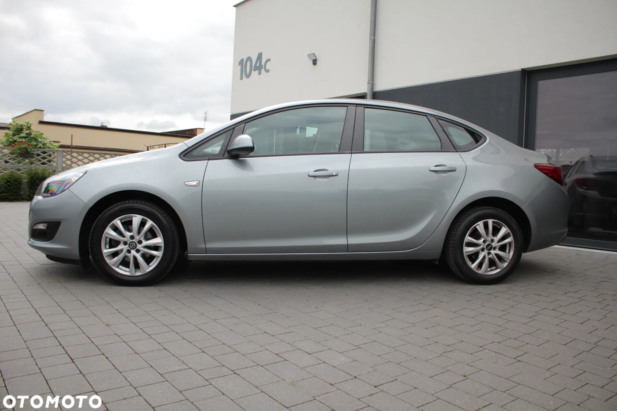 Opel Astra IV 1.4 Active EU6 - 4