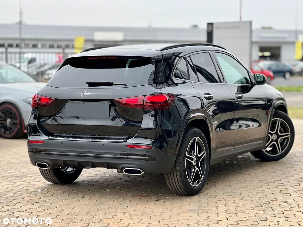 Mercedes-Benz GLA 200 4-Matic AMG Line - 6