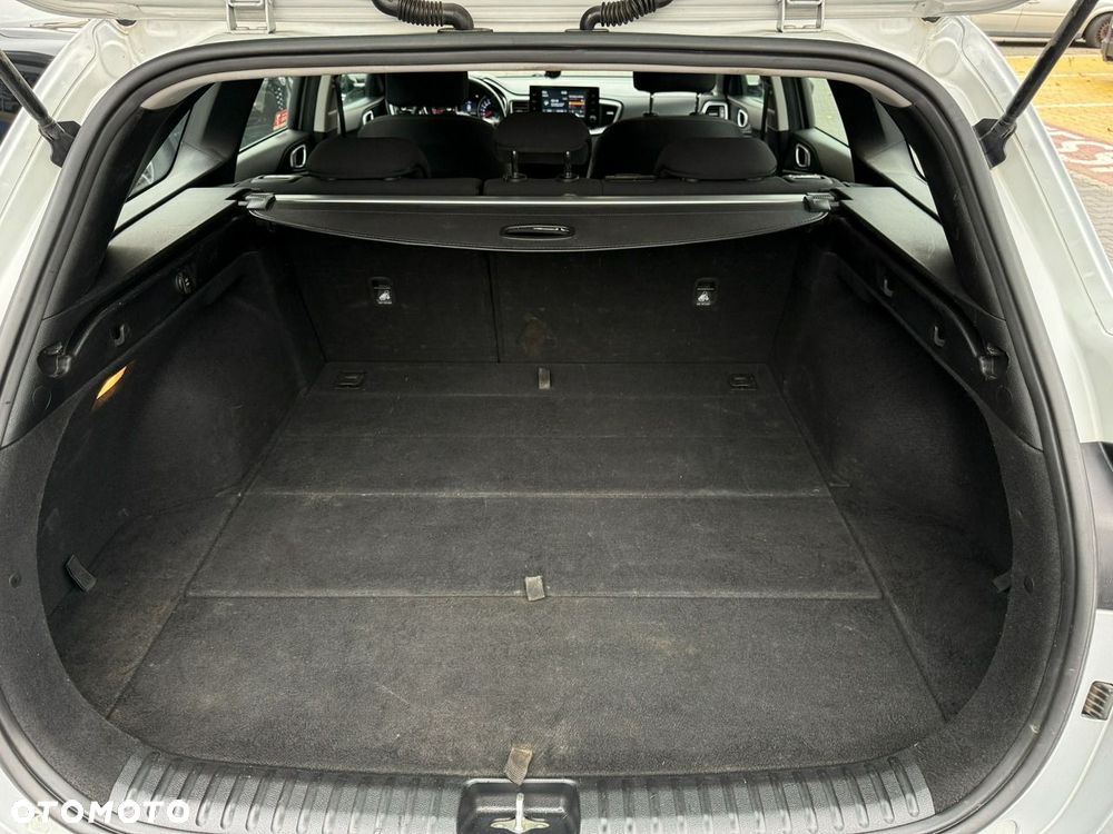 Kia Ceed - 25