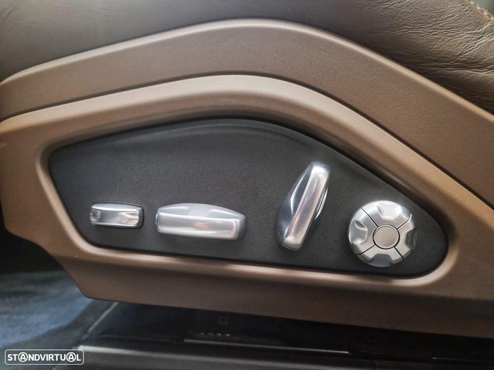 Porsche Panamera 4 E-Hybrid - 20