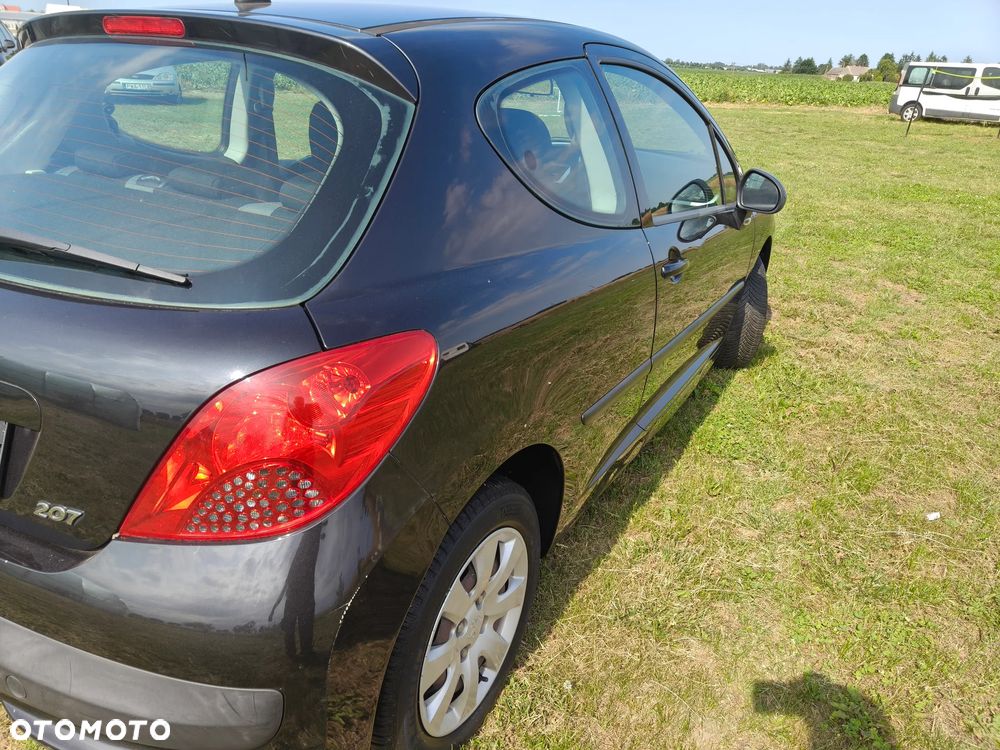 Peugeot 207 1.4 16V Trendy - 2