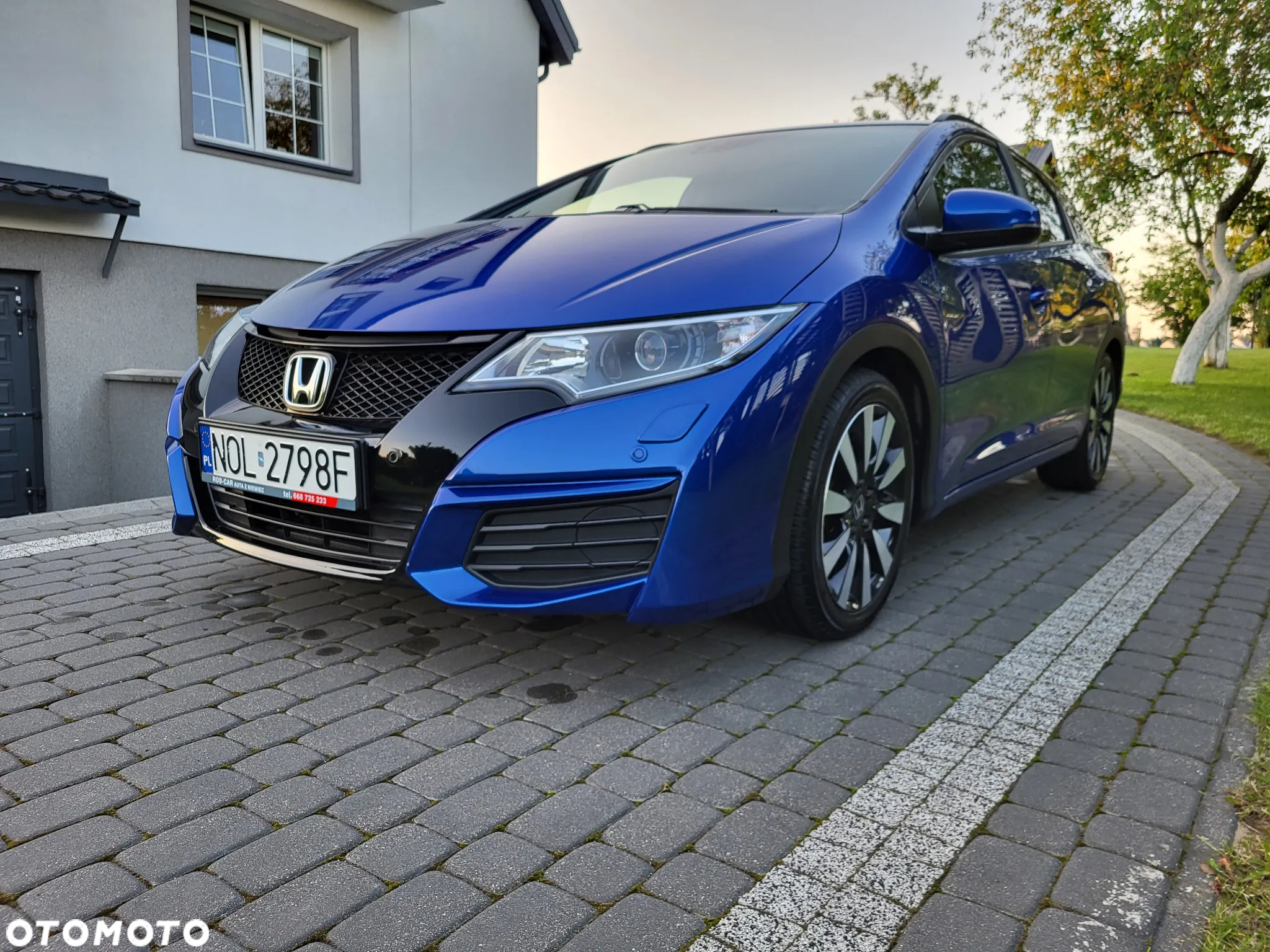 Honda Civic 1.8 i-VTEC Lifestyle Black Edition - 9
