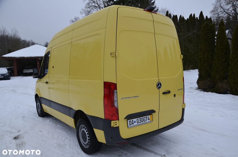 Mercedes-Benz Sprinter - 15