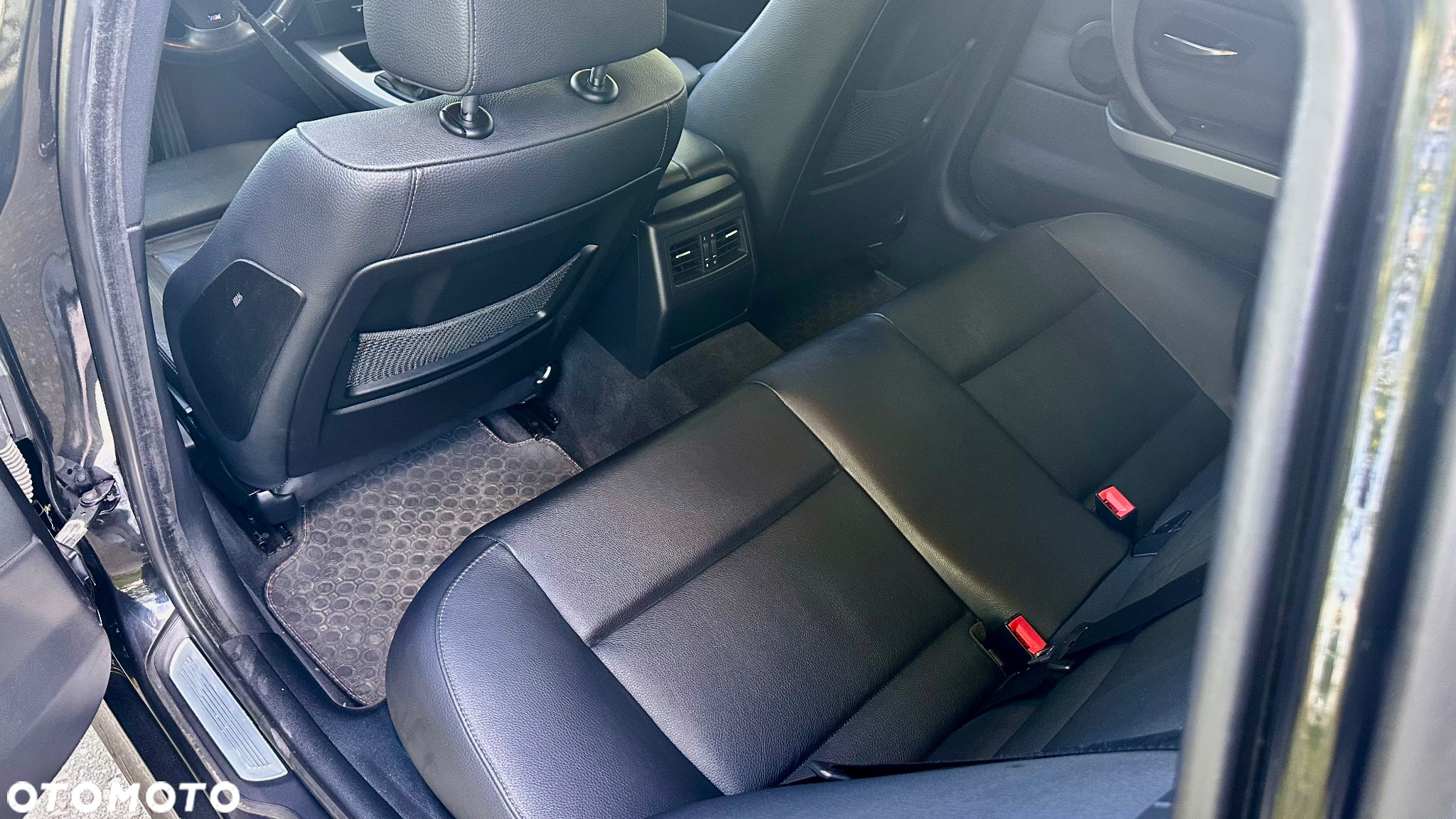 BMW Seria 3 325d - 15