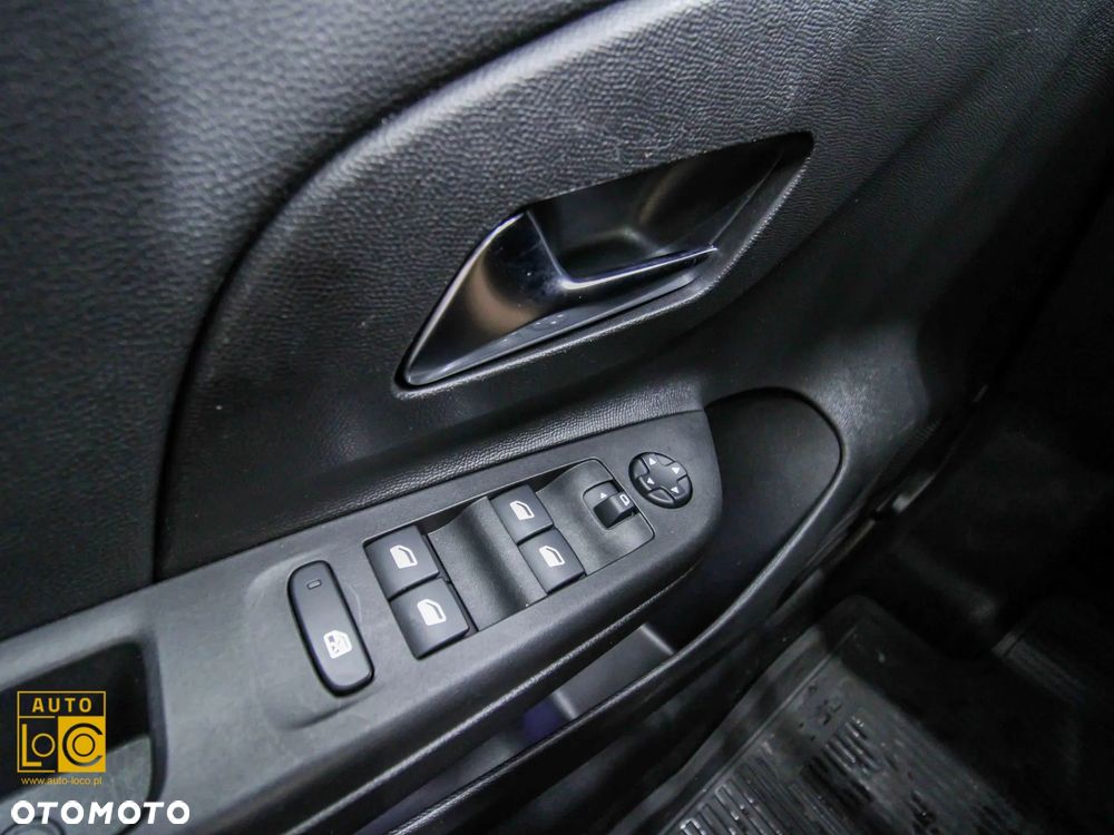 Opel Corsa 1.2 Elegance S&S - 28