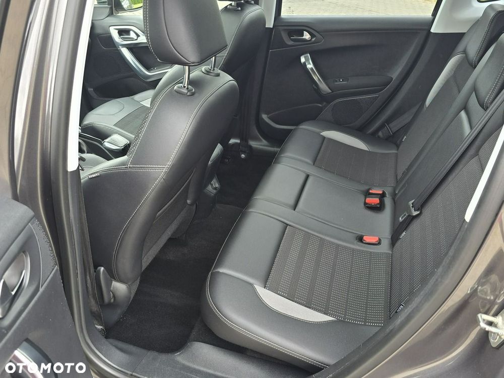 Peugeot 2008 - 23