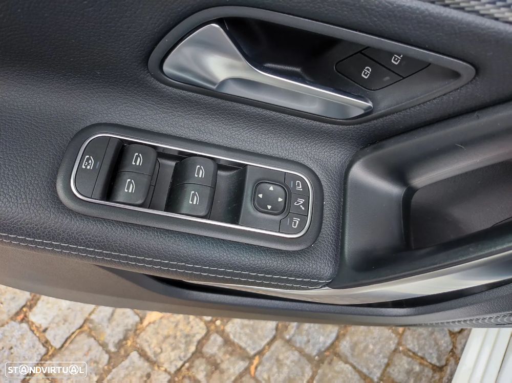Mercedes-Benz A 250 Limousine - 16