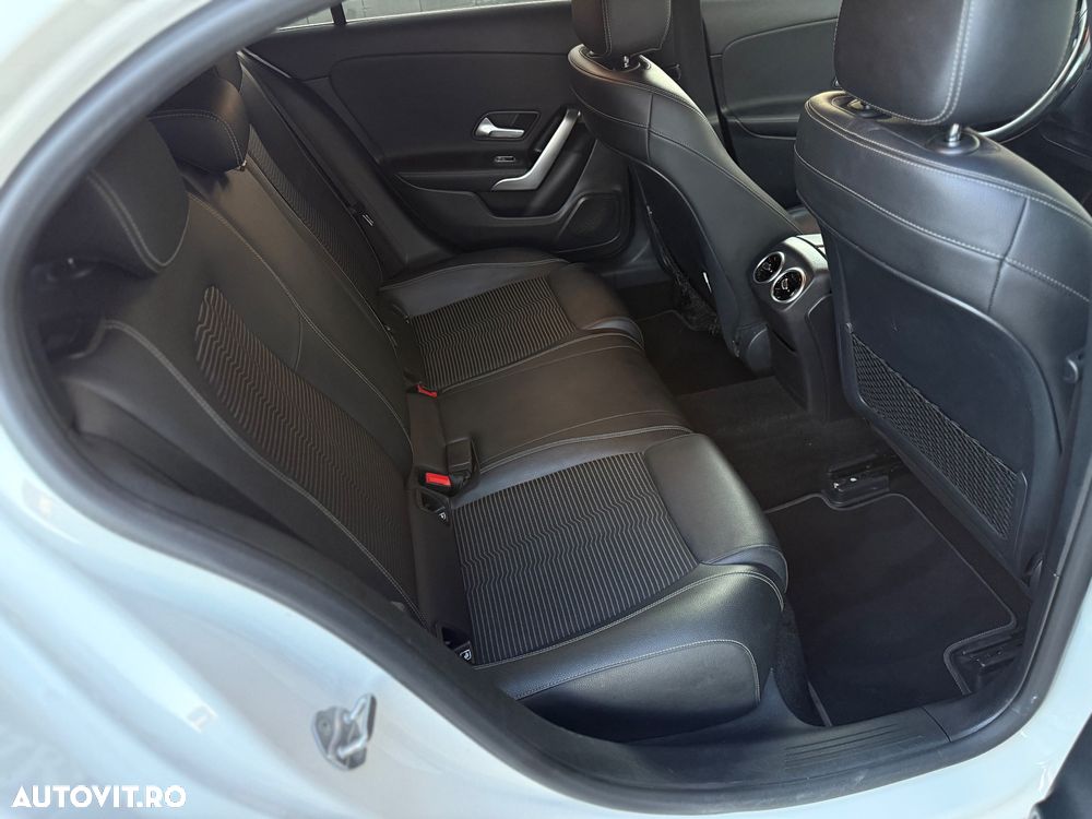 Mercedes-Benz A 180 d 7G-DCT AMG Line - 24