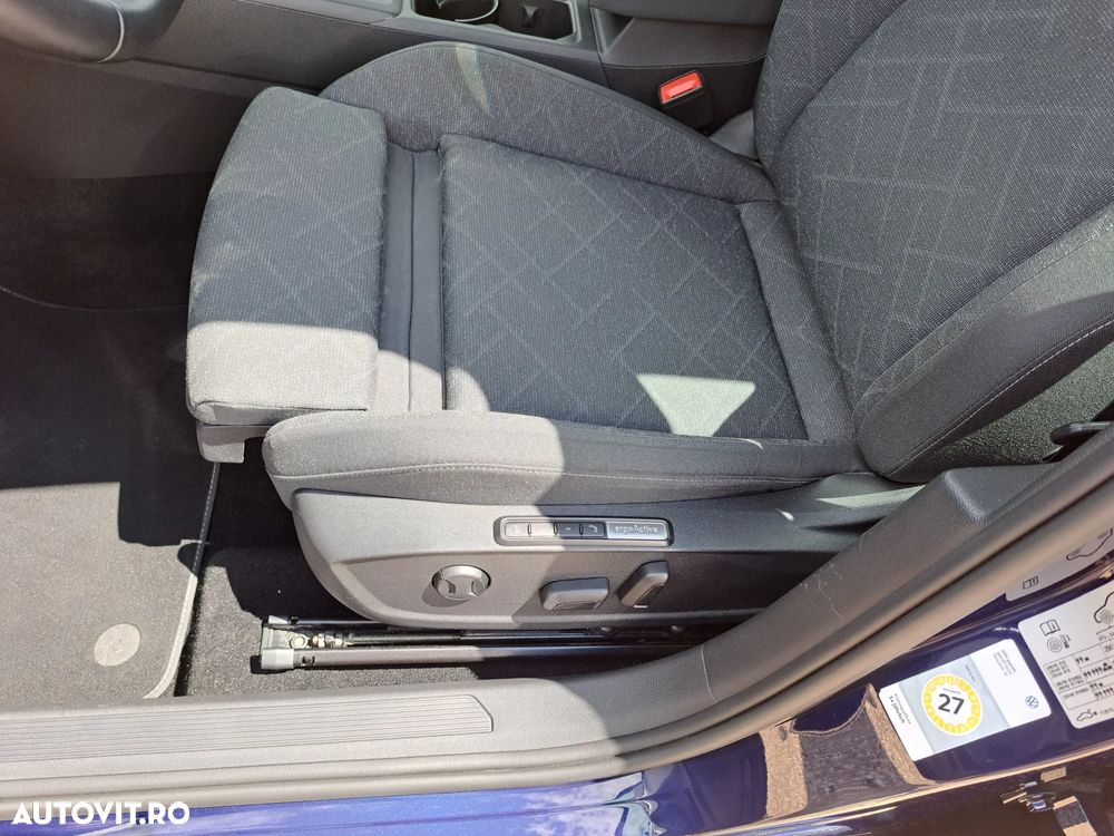 Volkswagen Golf 2.0 TDI SCR DSG Life - 18
