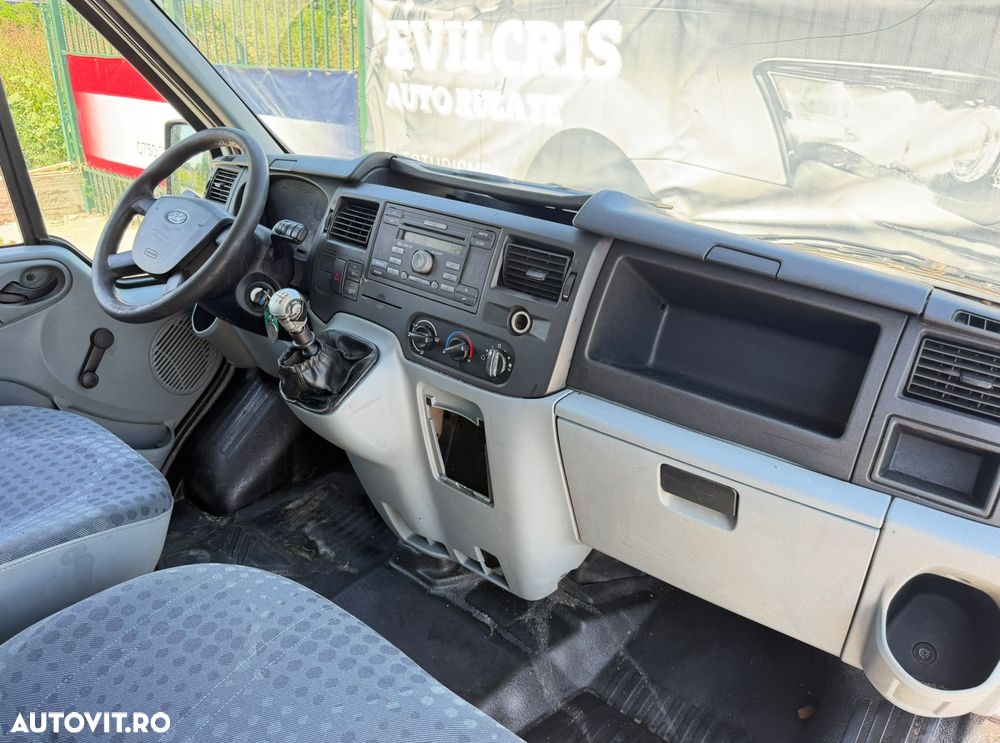 Ford Transit - 18