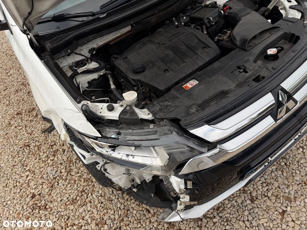 Mitsubishi Outlander 2.2 DID Intense + 4WD - 24