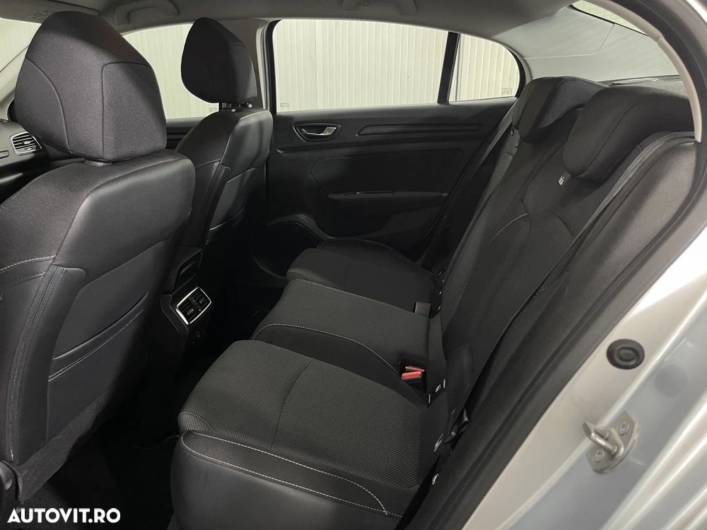 Renault Megane TCe 140 EDC GPF Equilibre - 12