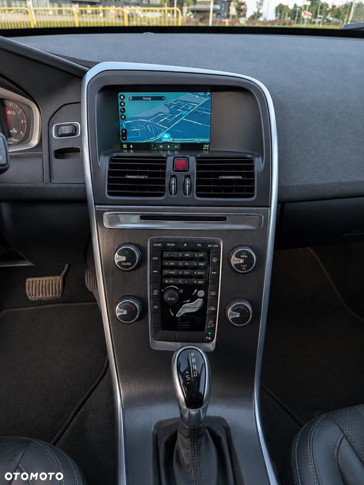 Volvo XC 60 D4 AWD Kinetic - 10